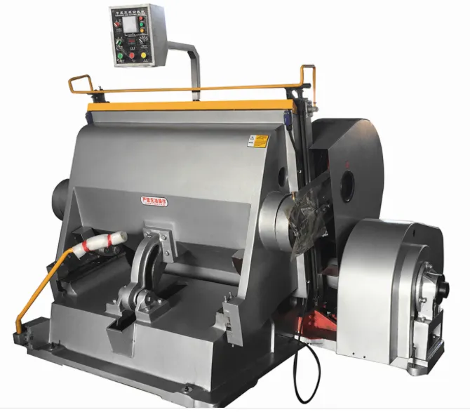 Kortsumis- ja stantsimismasin